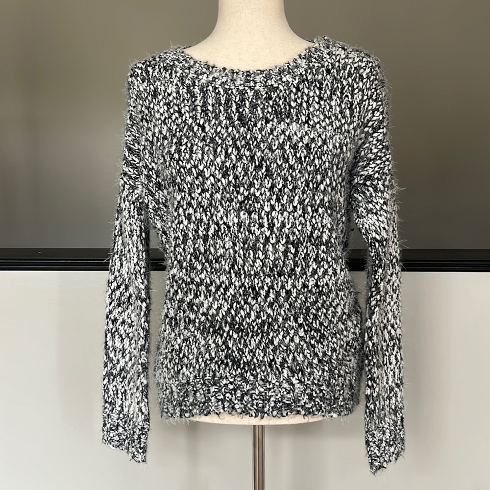 JOSEPH A Fuzzy black & white sweater‎ / S